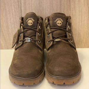 Timberland Women’s Waterproof Nubuck Boots 8.5 Wide